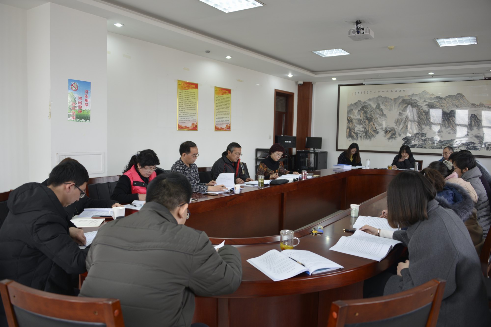 调整大小 08党委委员、纪委书记张广健参加机关第一党支部学习讨论.JPG